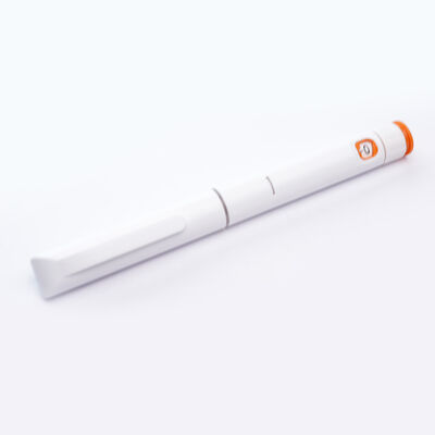 Una pluma de inyección médica diseñada para una vida útil de 3 años, mejorando la eficacia de la administración de medicamentos inyectables.